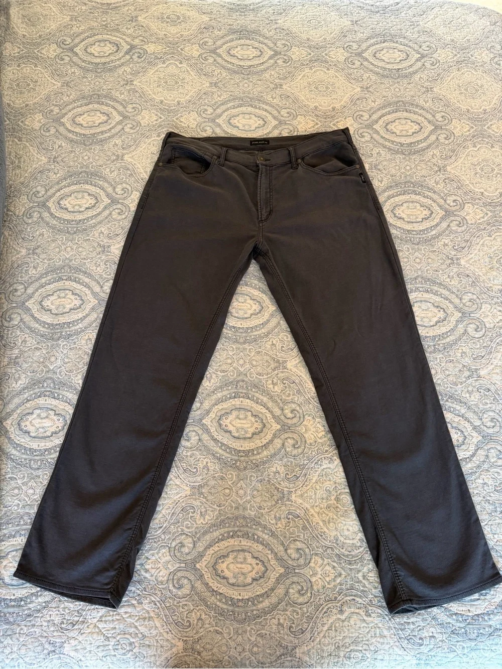 Silver Jeans Co Grayson Straight Leg 38x32 Gray Stretch Denim